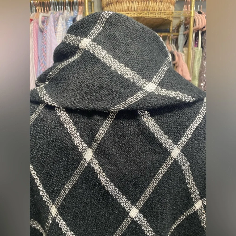 Poncho Cape Wrap Fringe Accent & Faux Leather Buckle Closure